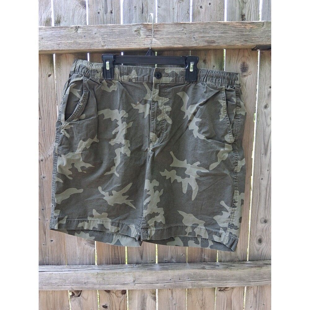 241 Free Assembly Cargo Shorts Green Camo Men's Size Large
